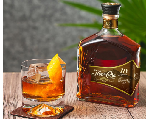 Flor de Caña Ron Gift Pack 18 años 750 ml + 375 ml